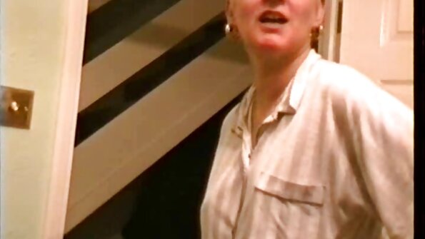 تحب سكس محارم مترجم اخوان لها جديد دسار و يقول أنه يملأ لها حتى لطيف