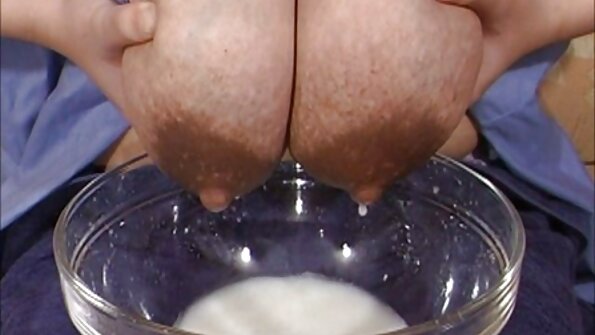 شقراء زوجته في الجوارب سكس اخوات محارم مترجم والحمالات يعطي الجنس عن طريق الفم إلى الزوج