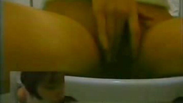 كس سكس اخوات اجنبي مترجم قرنية ارتداء الكعب يتلوى حول الأرض